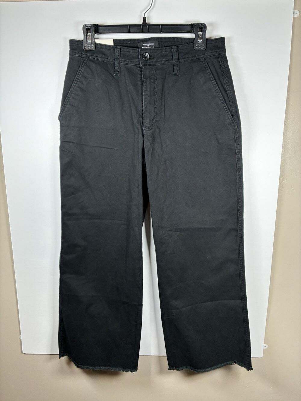 Banana Republic Womens 6 Black Wide Leg Cropped Chino High Rise Raw Hem NWT